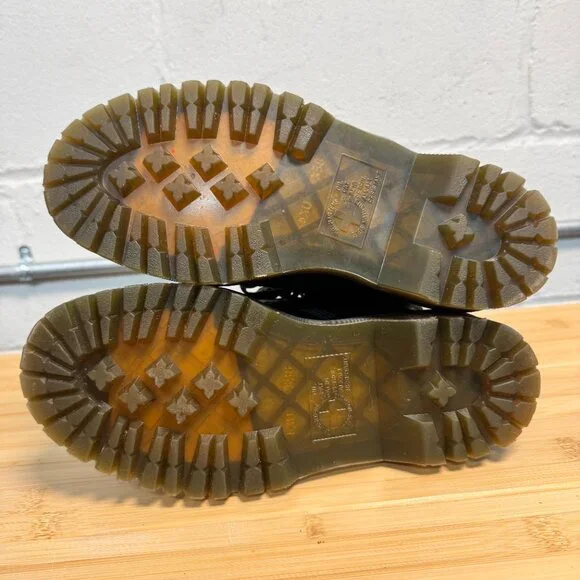 Doc Martens 1460 8 Eyelet Boots - 9/10 Condition Mens 6 / Ladies 7 - Picture 4 of 5